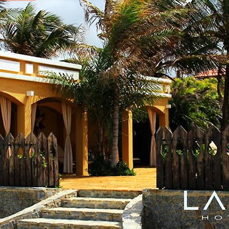 Lara Hotel อากีราซ ภายนอก รูปภาพ